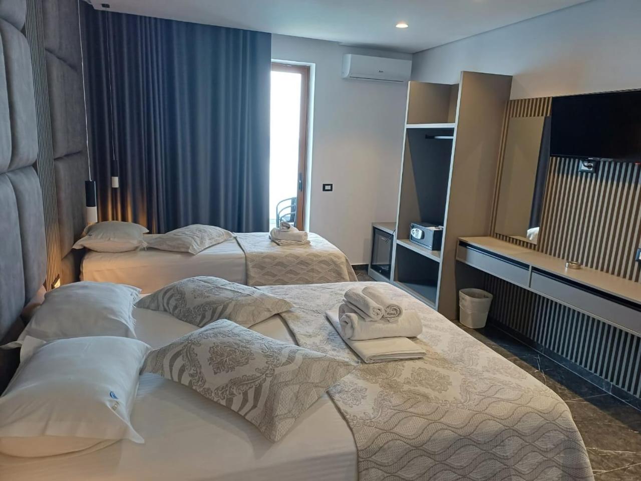 Blue Bay Hotel Saranda Kültér fotó